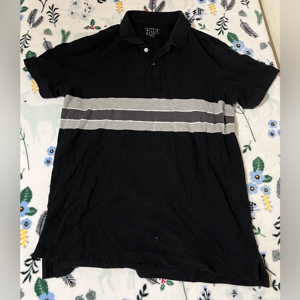 Simply styled knit polo